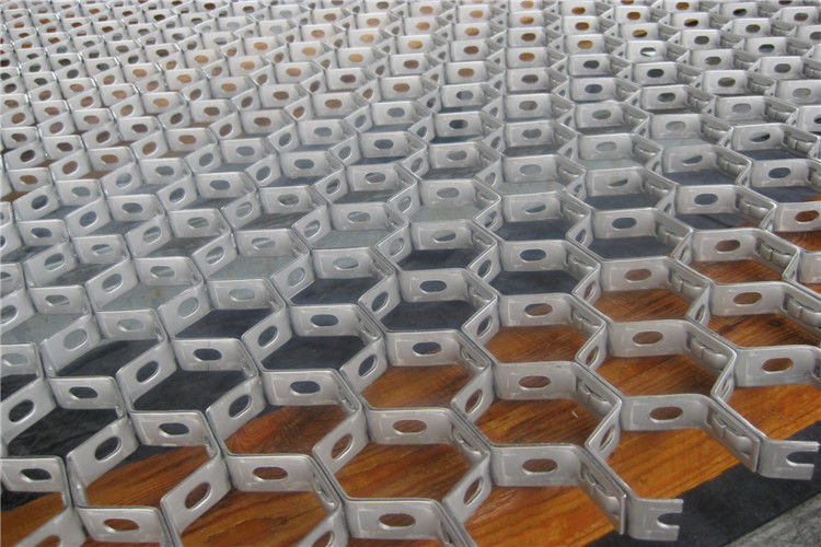 304/316 Stainless Steel Hex Steel For Refractory Lining With 50X50mm Mesh